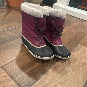Sorel Plum and Black Snow Boots